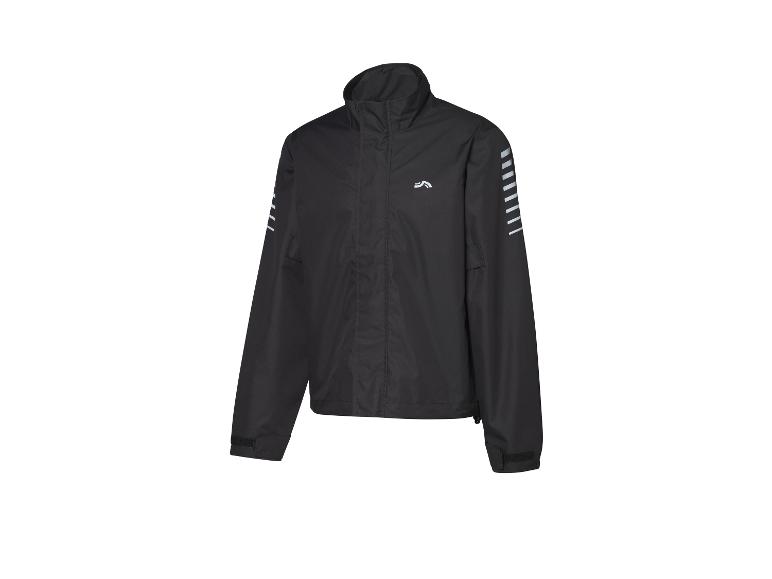 Veste imperméable noire avec des bandes réfléchissantes.