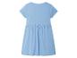 Robe bleu clair pour enfant, style simple et décontracté.
