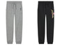 Deux joggings, un gris avec le logo Mandalorian et un noir avec un imprimé Spiderman.
