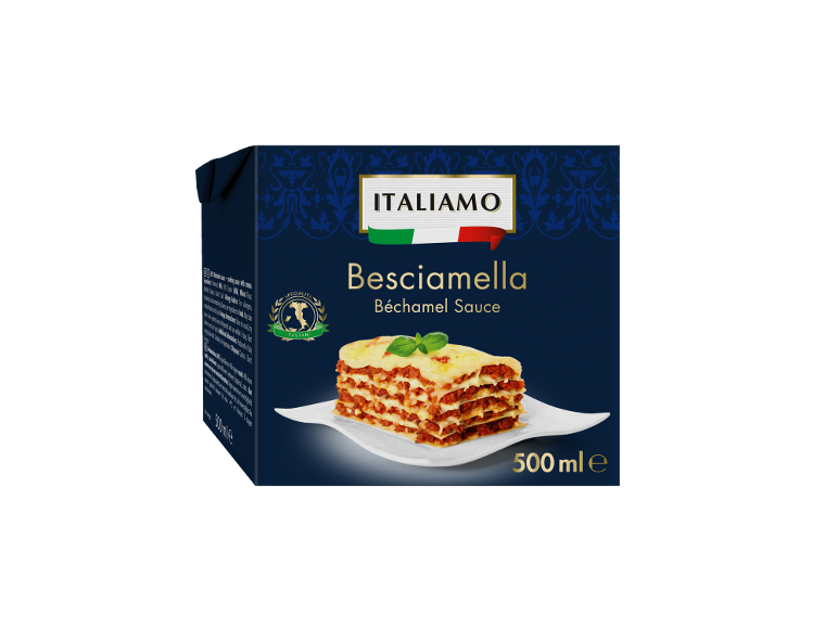 Un carton de sauce béchamel avec un plat de lasagnes sur le devant, 500 ml.