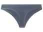 Une paire de culottes grises.