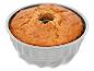 Gâteau Bundt doré fraîchement cuit dans un moule gris