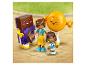 Deux figurines LEGO Friends et deux personnages à construire, un marron et un jaune, sur un chemin.