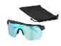 Lunettes de sport noires avec verres bleus et pochette de rangement noire.