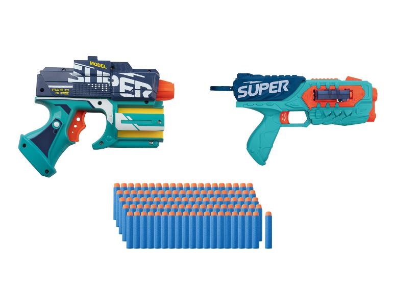 Deux pistolets à fléchettes Super et de nombreuses fléchettes.