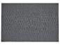 Tapis de bain rectangulaire gris foncé avec texture bouclée.