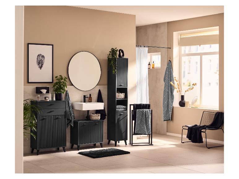 Porte-serviettes LIVARNO home dans une salle de bain élégante.
