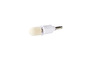 Un appareil blanc avec une brosse ronde blanche