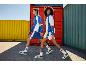 Lidl sneakers et vêtements de sport, style rétro.
