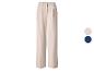 Pantalon plissé beige pour femme avec options de couleur.