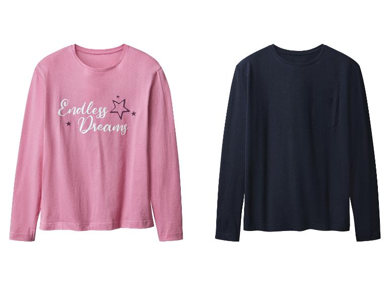 Deux t-shirts à manches longues, un rose avec le texte 'Endless Dreams' et un bleu marine avec une poche.