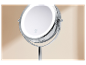 Un élégant miroir de maquillage éclairé par LED.