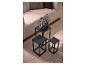 Lot de tables gigognes noires LIVARNO home à côté du canapé.
