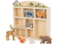 Ensemble de jeu en bois d'animaux de la forêt avec étagère de présentation et diverses figurines.