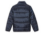 Une veste matelassée bleu foncé avec un col montant.