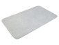 Un tapis de bain gris clair.
