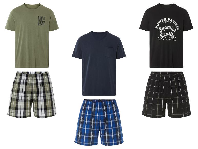 Des t-shirts à manches courtes, dont un avec un logo Power Pacific, et des pyjamas à carreaux.