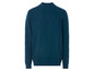 Un pull bleu foncé avec un motif subtil.