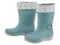 Une paire de bottes bleues pour enfants avec doublure chaude.