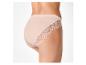 Culotte femme couleur chair avec détails en dentelle, vue de dos.