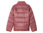 Une veste matelassée rose