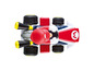 Une voiture de course Mario Kart avec Mario à l'intérieur.