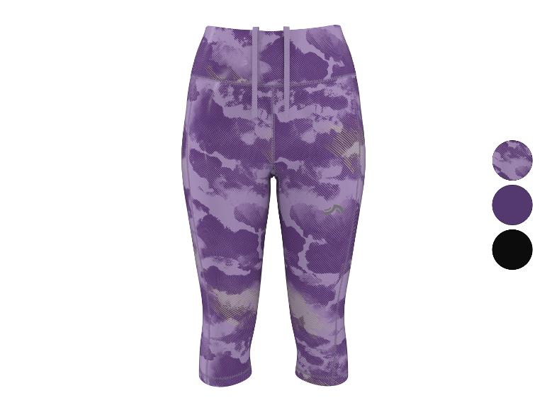 Capri de sport pour femme avec motif camouflage violet et détails rayés.