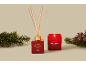 Diffuseur et bougie de Noël 'Christmas Cedar' avec branches de sapin.