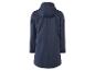 Un imperméable bleu marine à capuche.