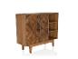 Meuble en bois avec portes à motif chevrons et étagères ouvertes