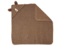 Serviette de bain marron à capuche pour bébé, avec visage et oreilles d'ours.