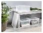 Boîtes de rangement transparentes avec couvercles, idéales pour le linge.
