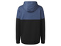 Un sweat-shirt à capuche noir avec une capuche bleue.
