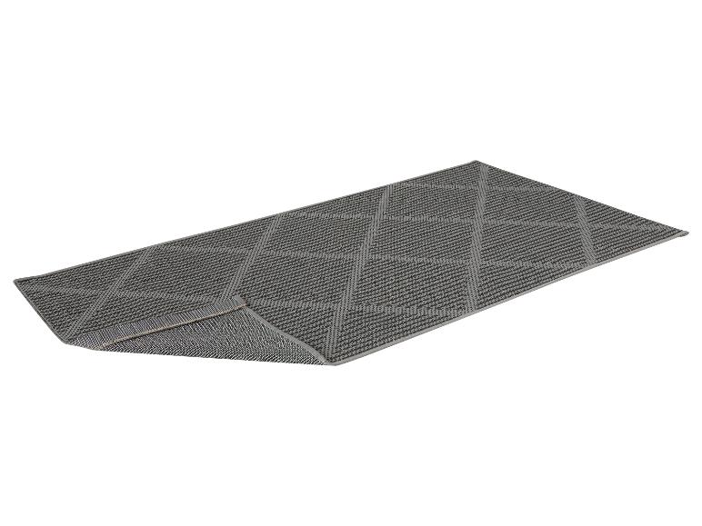 Tapis de couloir gris à motif géométrique, vue latérale