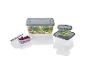 Boîtes de conservation : salade, asperges et fruits rouges.