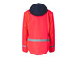 Une veste rouge vif avec des bandes réfléchissantes et une capuche.