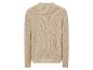 Pull en maille beige à manches longues.
