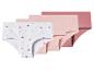 Lot de quatre culottes pour filles, une blanche à cœurs et trois dans des tons rose et pêche.