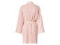 Peignoir rose avec ceinture, vue de dos.