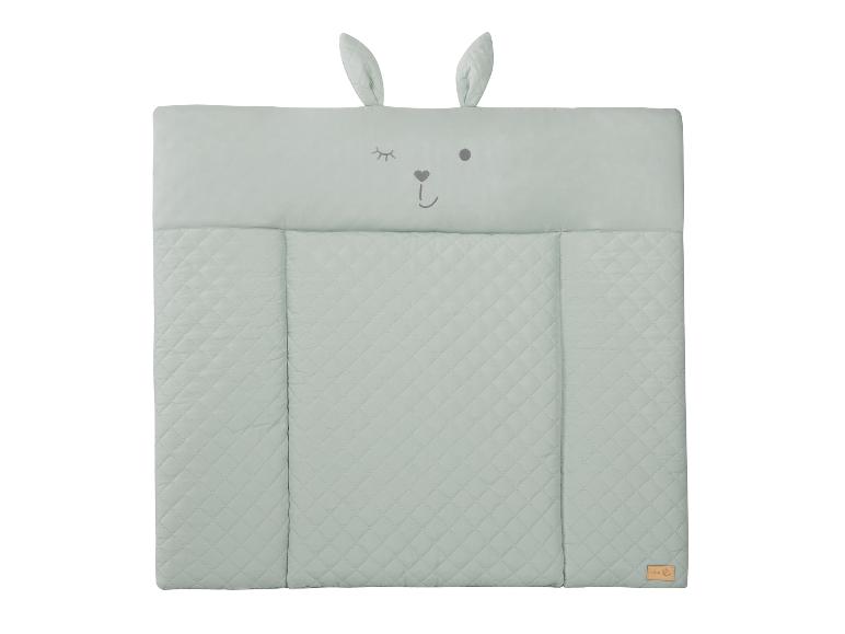 Matelas à langer vert menthe avec visage de lapin de dessin animé et oreilles 3D.