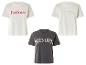 Trois t-shirts blancs avec des slogans français : 'j'adore', 'Oh là là' et 'Très Bien'.