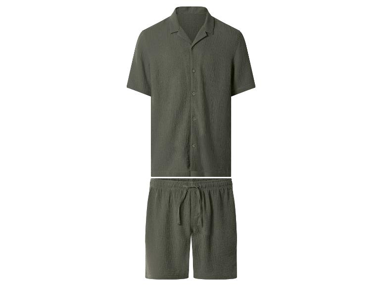 Ensemble homme chemise manches courtes et short vert foncé, en tissu texturé.