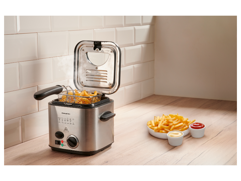 Friteuse Silvercrest avec des frites.