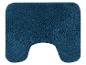 Un tapis de bain bleu foncé en forme de U pour les toilettes.