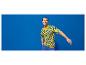 T-shirt et short Lidl à carreaux jaunes et bleus.