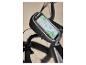 Un support de téléphone Crivit pour le guidon d'un vélo.