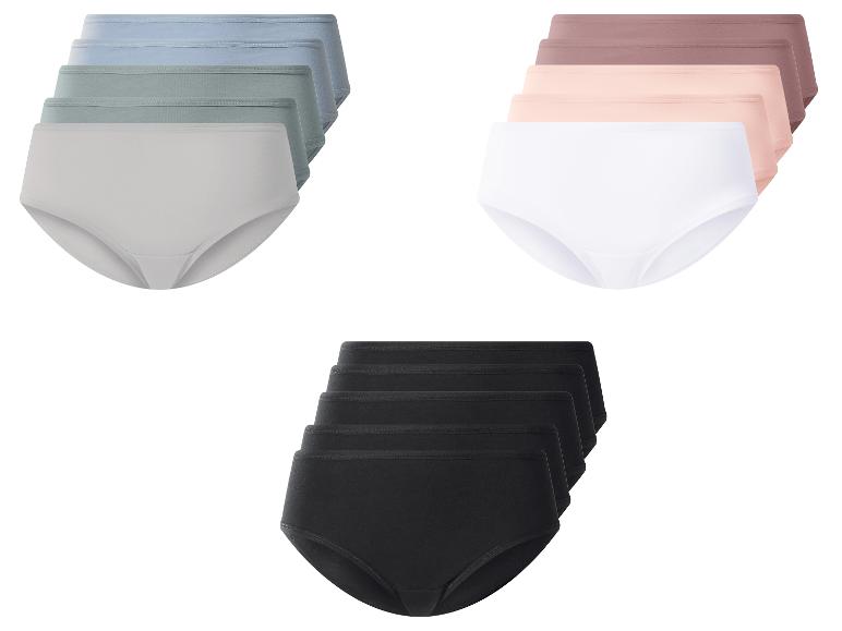 Lots de culottes femme dans les tons bleu, vert, gris, blanc, rose et noir.