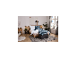 Oreiller LIVARNO® blanc sur un lit double confortable.