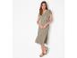 Robe midi et sandales : mode féminine et décontractée.
