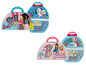 Deux valises Barbie roses avec des crayons de couleur, des marqueurs et des autocollants.